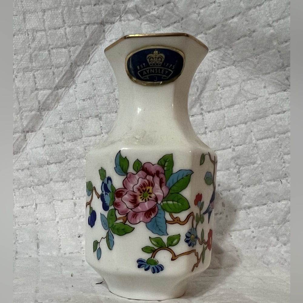 Bud Vase Aynsley Pembroke Fine English Bone China Miniature Floral Blue bird